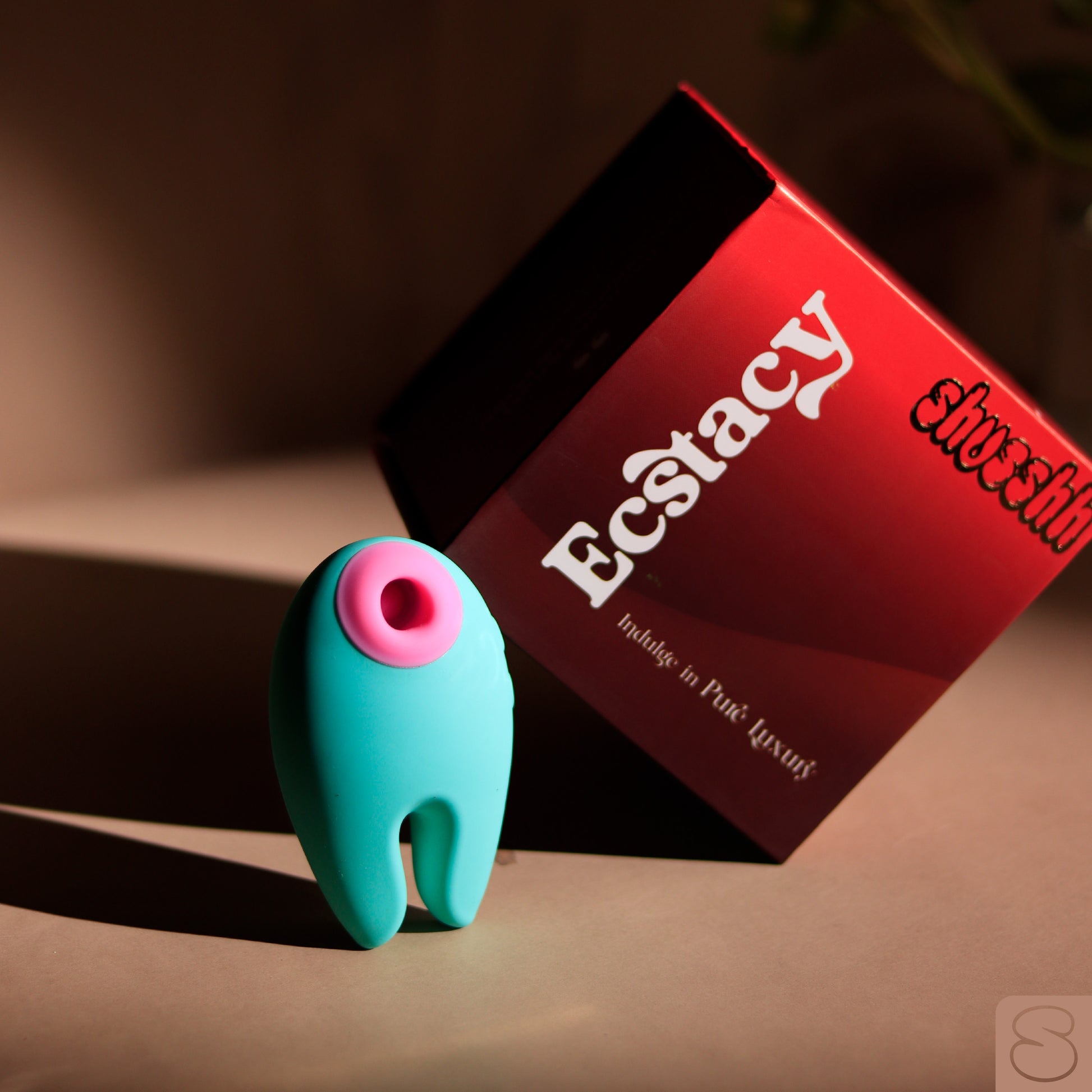 ecstacy_carousel-08_b43de4e9-fcdb-4955-b563-4a8e0bd1e293__Classic Rose